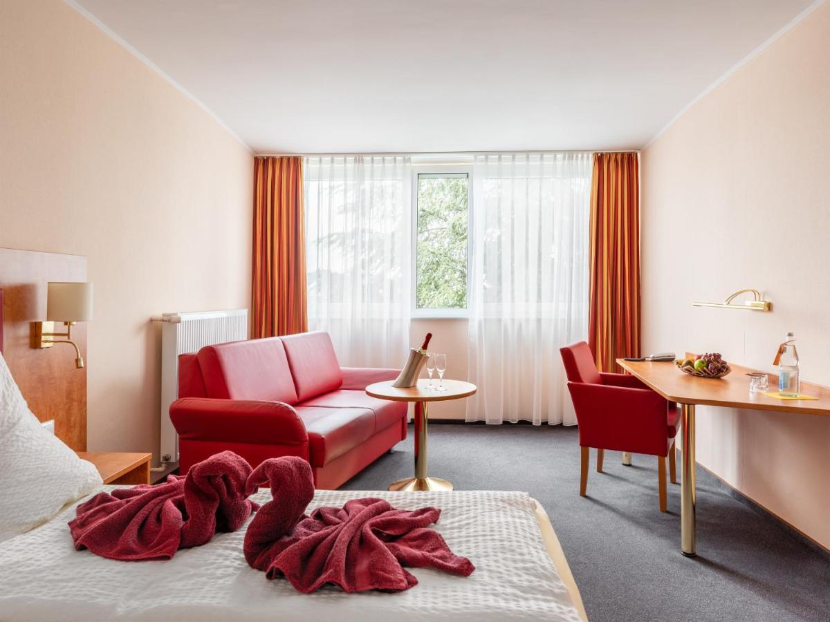 Hotel Haefner Bad Schonborn Bagian luar foto