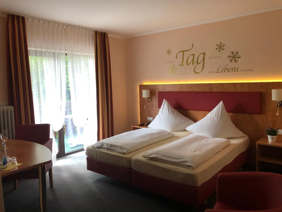 Hotel Haefner Bad Schonborn Bagian luar foto