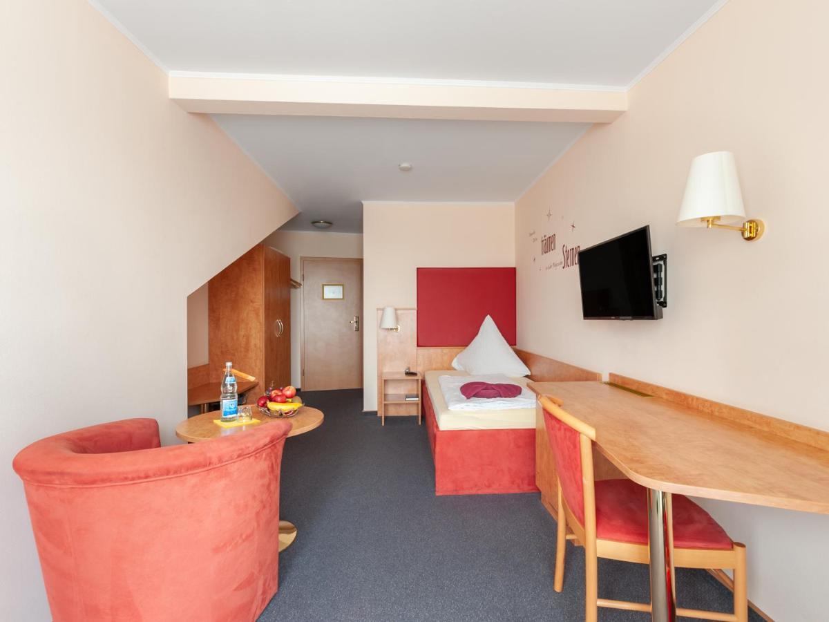 Hotel Haefner Bad Schonborn Bagian luar foto