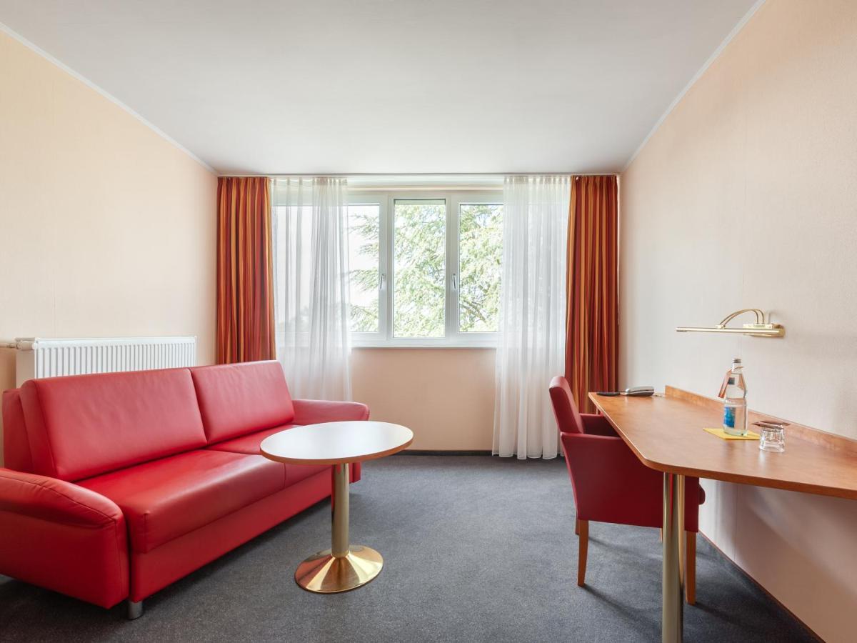 Hotel Haefner Bad Schonborn Bagian luar foto