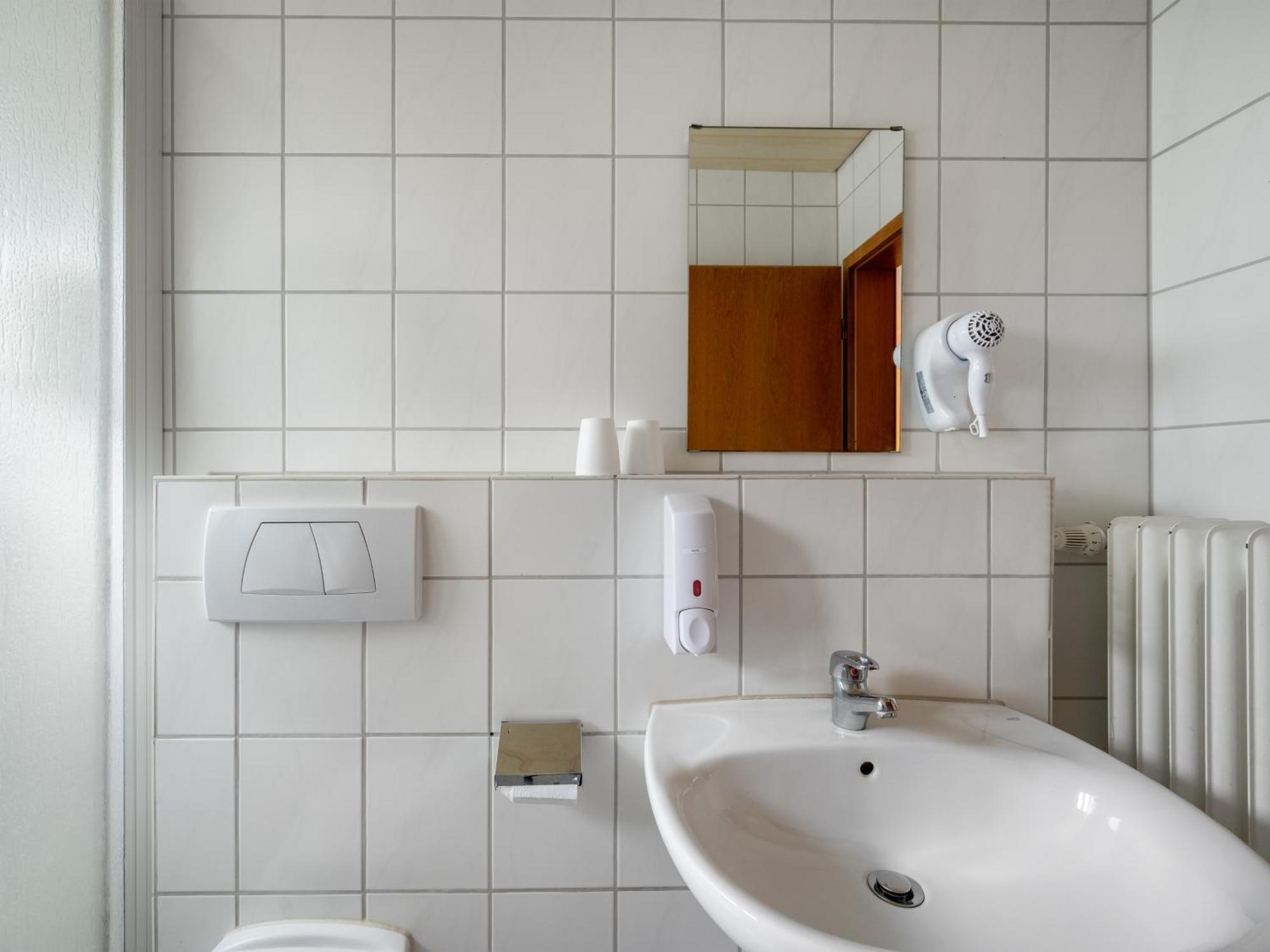 Hotel Haefner Bad Schonborn Ruang foto
